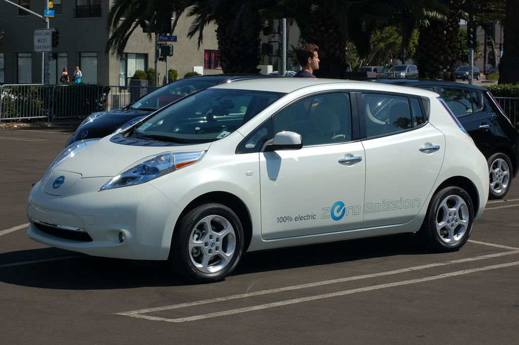 White Nissan Leaf from Wikipedia