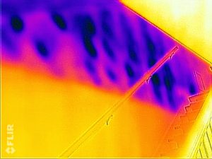 Very cold knee wall on second floor in infrared