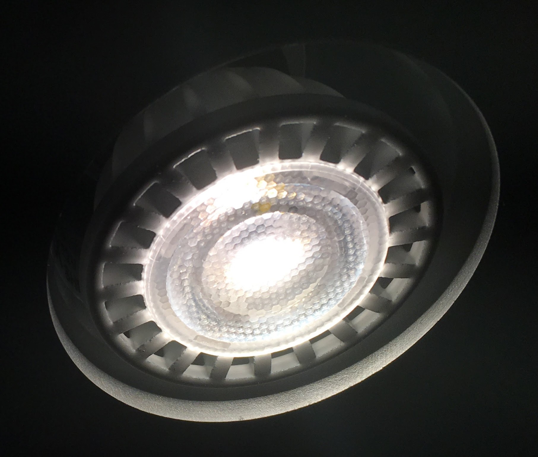 Ikea Lighting To Led Bulbs, Can I Replace Halogen Track Lights With Led